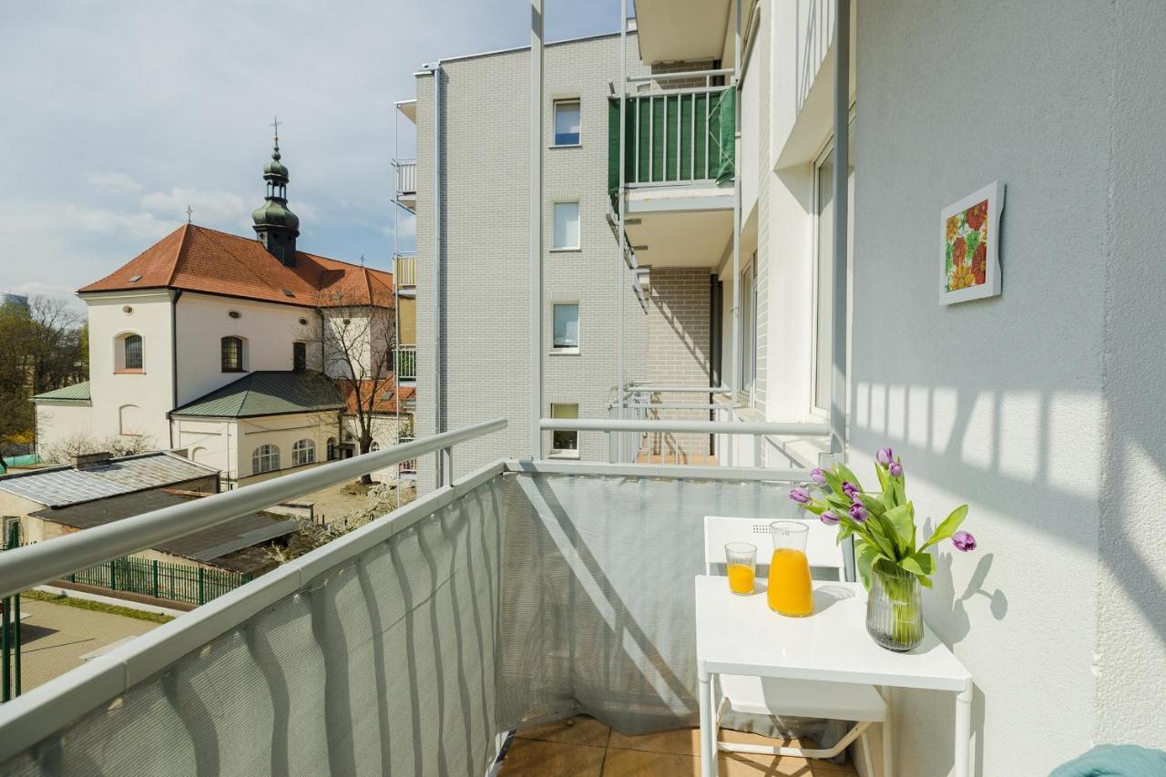 Shortstaypoland Niecala Warschau